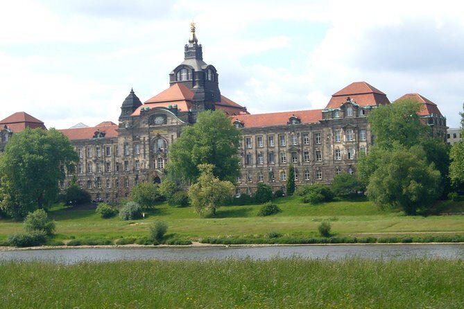 1.5 hours Segway Elbe Mini Tour - Starting at Nymphenbrunnen: the Dresden Elbe Mini-Tour flow