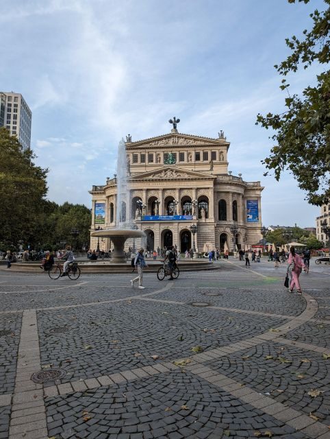 2-Hour Best of Frankfurt Walking Tour (English) - St. Bartholomew’s Cathedral: seeing why the old center mattered