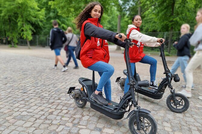 2 hour Sights Guided E-Scooter Tour in Munich - The basics: e-scooters, helmets, and what small-group means in practice