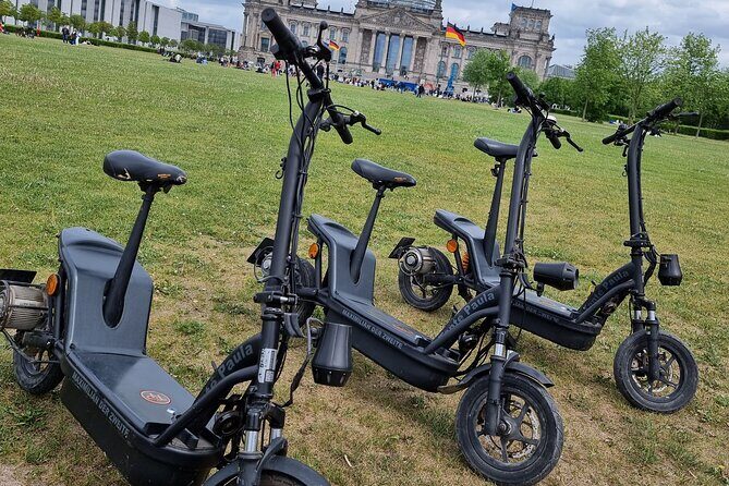 3-H E-scooter Sightseeing Tours in Berlin - Helmet, Guide Skills, and a Small Group: What the Experience Feels Like