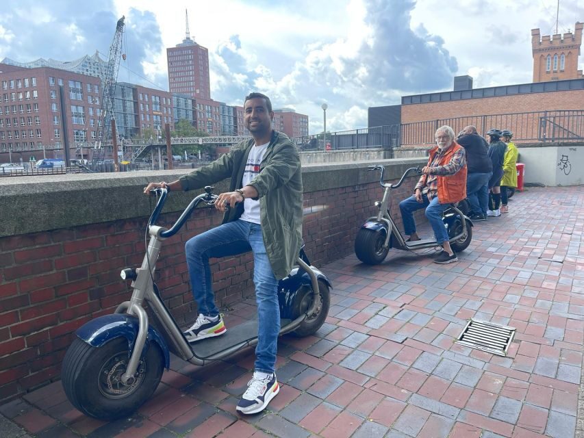 3 Hours Hamburg E-Scooter Tour - The Alster Sweep: Binnenalster to Außenalster