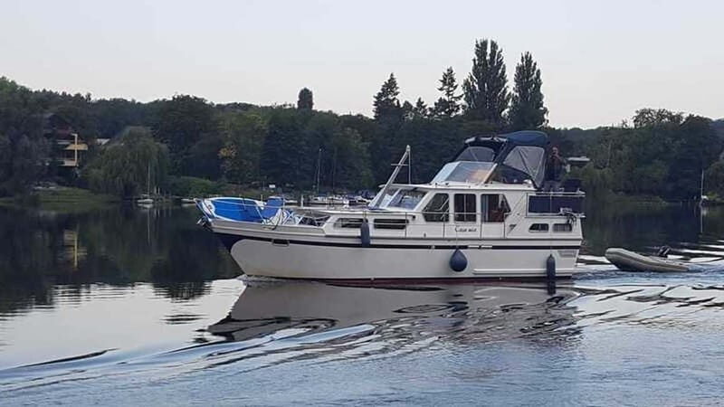 4h Unforgettable Tour with Skipper, "Seven Lakes Cruise" - The Private Yacht Setup: Space, Captain, and Real Comfort
