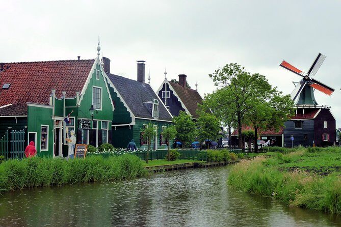 7-Day Taste of Central Europe Tour to Paris, Amsterdam, Brussels and more! - Brussels and the Atomium Before Paris Lights