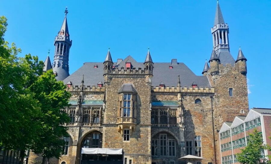 Aachen classic walking tour - Aachen’s “small stops” that explain how power looks in everyday life