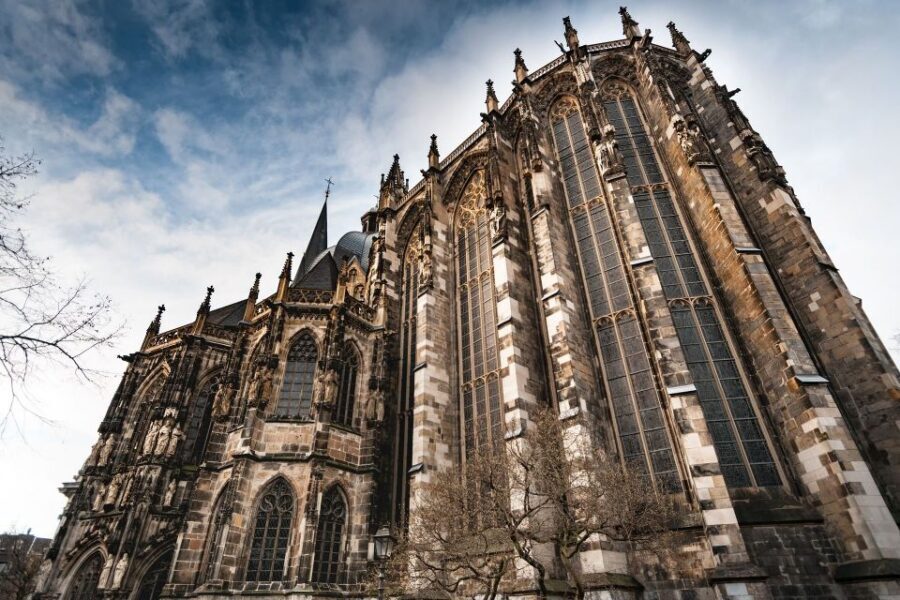 Aachen: Private Walking Tour With A Professional Guide - Price and value for a 90-minute private group
