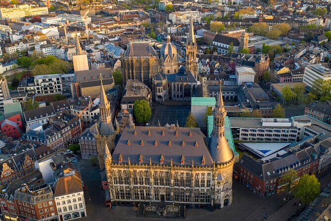 Aachen Scavenger Hunt and Highlights Self Guided Audio Tour - Getting Started at Ponttor and Using the App