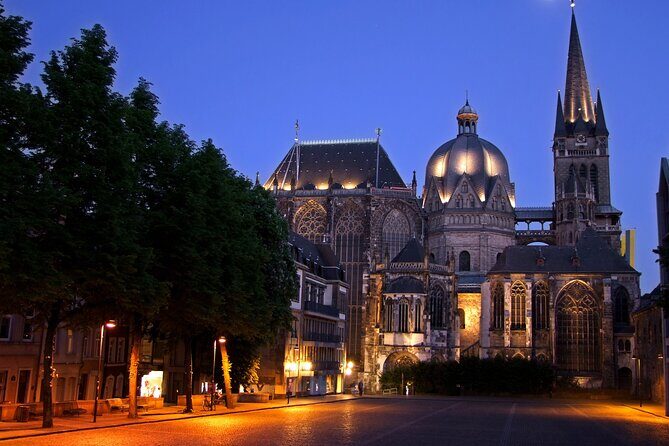 Aachen Scavenger Hunt and Highlights Self Guided Audio Tour - Audio and Languages: How to Keep It Comfortable