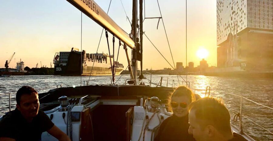"After Work" - Sailing-Yacht Cruising Event, Hamburg/Elbe - From Vorsetzen to the Elbphilharmonie: the start feels like front-row access