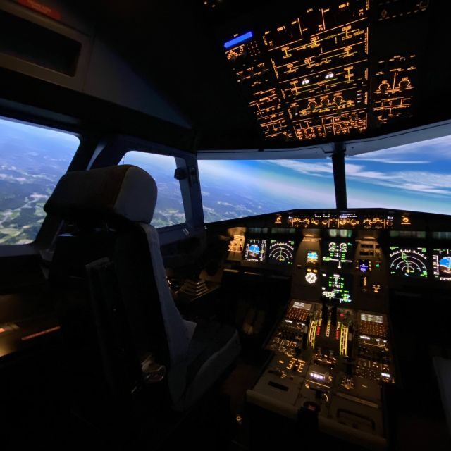 Airbus Flightsimulator | Flying Experience | adults&children - Cockpit Time: Explore, Touch Controls, and Build Confidence