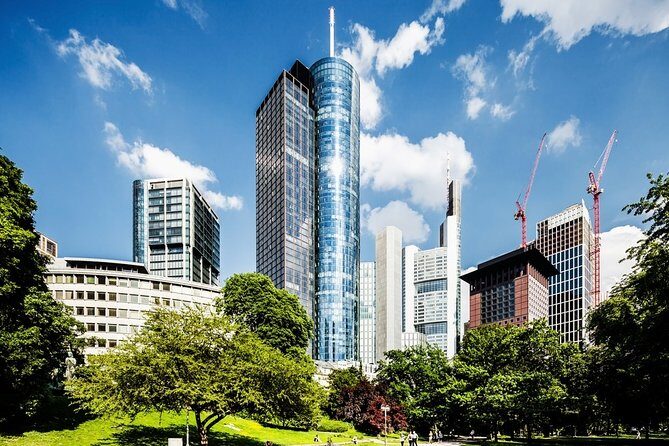 Airport Transfer: Airport FRA to Frankfurt by Luxury Van - Who This Transfer Fits Best