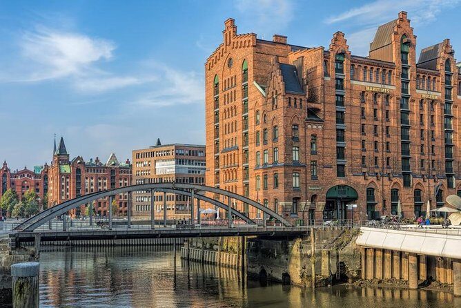 Airport Transfer: Hamburg Airport HAM to Hamburg by Business Car - Quick hits