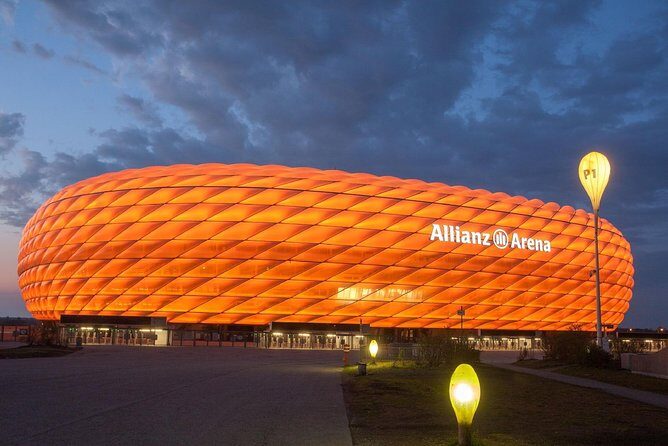 Airport Transfer: Munich Airport MUC to Munich by Luxury Van - Price and value: when $165.68 per person makes sense