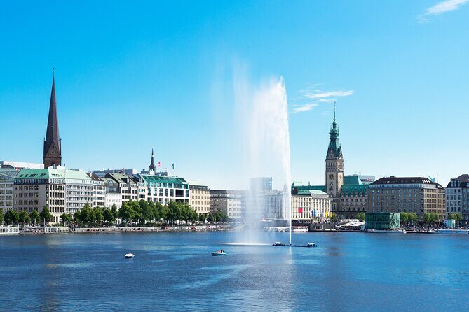All-in-One Hamburg Shore Excursion from the port of Kiel - UNESCO Speicherstadt and Hafencity by Bus