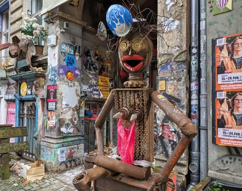 Alternative Berlin / Street art tour - Private group - Meet Adrien at Revaler Straße and Warschauerstraße