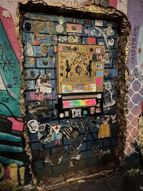 Alternative tour of Berlin in Spanish - Kreuzberg Through Kotti District: Punk, Turkish Hip Hop, and Halal Choices
