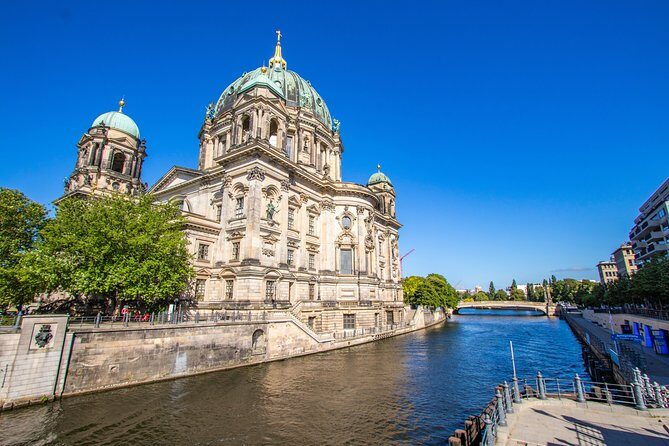Architectural Berlin: Private Tour with a Local Expert - Museum Island’s Neoclassical Gallery: Classic Lines and 19th-Century Art