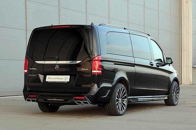 Arrival Transfer Munich Train Station to Munich by Luxury Van - The real-world pros and the one drawback to respect