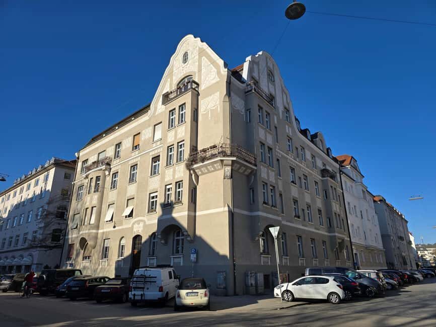Art Nouveau Meets Street Art in Munich (Max. 12 guests) - Should you book this Art Nouveau meets street art tour?