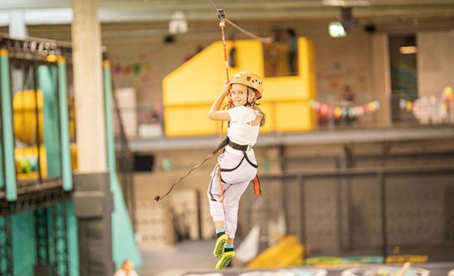 Augsburg: 2-Hour BIG Jump Entertainment Park Entry Ticket - Obstacle course, balance beam battles, and the “run and reset” style games