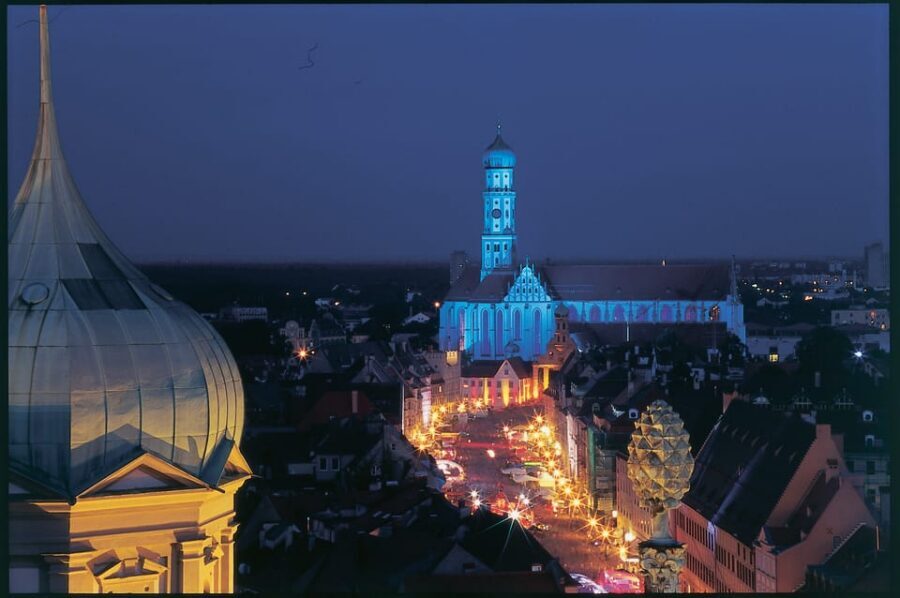 Augsburg: Illuminated Guided Evening Walking Tour - Meeting Town Hall main door, then letting the night do the work