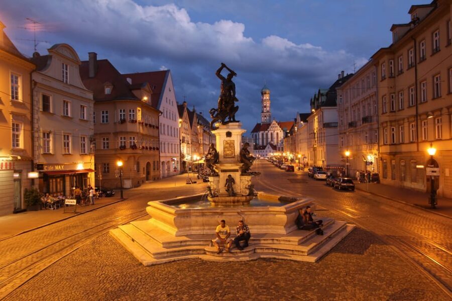 Augsburg: Illuminated Guided Evening Walking Tour - Maximilianstraße’s Imperial Mile: Fugger houses and colorful facades
