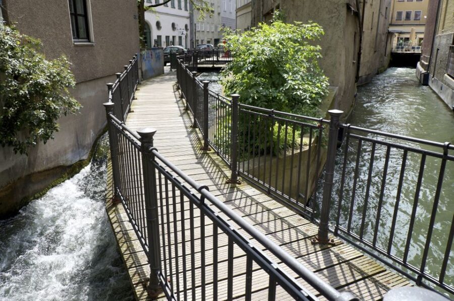 Augsburg's Water Management System - City Walking Tour - Entering the Augsburg Old Town: your “water system” becomes walkable