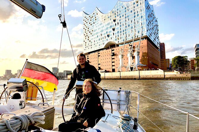 Authentic Sailingtrip "Beyond the Borders of the Port of Hamburg" - Elbe sailing that actually feels personal