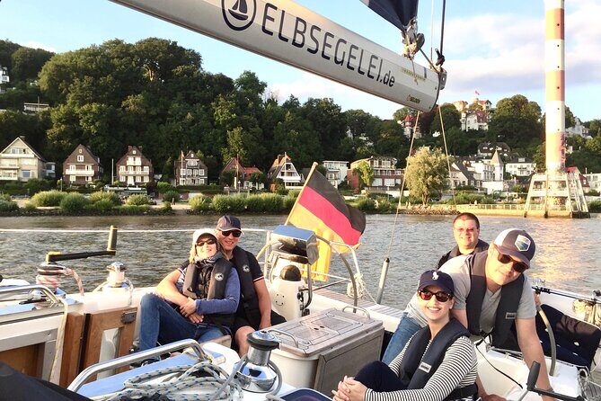 Authentic Sailingtrip "To the Gates of Hamburg" from Wedel - Airbus and 200 tonnes of stone: seeing Germany’s engineering up close