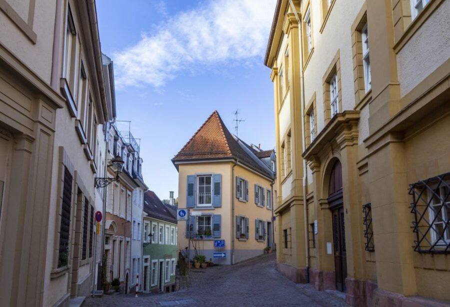 Baden-Baden: Sightseeing Highlights Guided Walking Tour - Caracalla Therme: The Modern Side of a Historic City