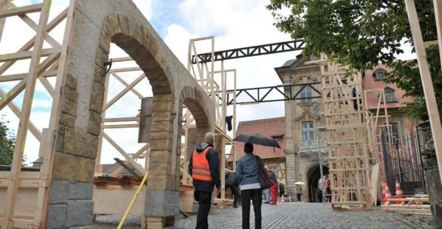Bamberg: Where Hollywood dreams and movies are born - The Three Musketeers and the up-to-400 filmmakers surprise