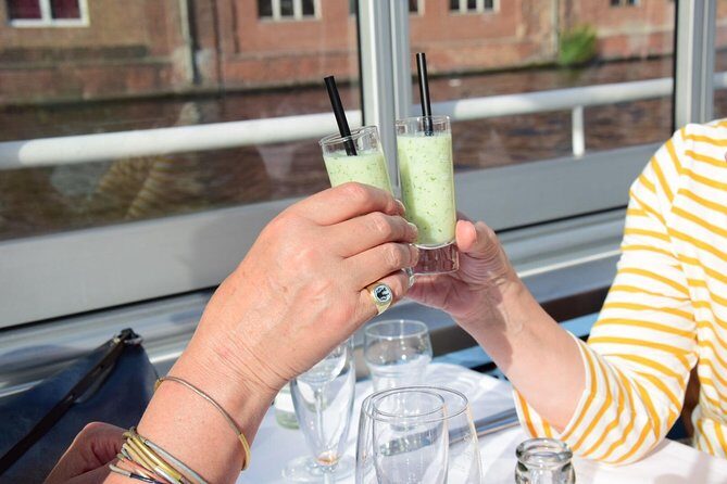 Berlin 3-Course Dinner Cruise - A 2.5-hour Berlin sunset dinner that feels low-stress