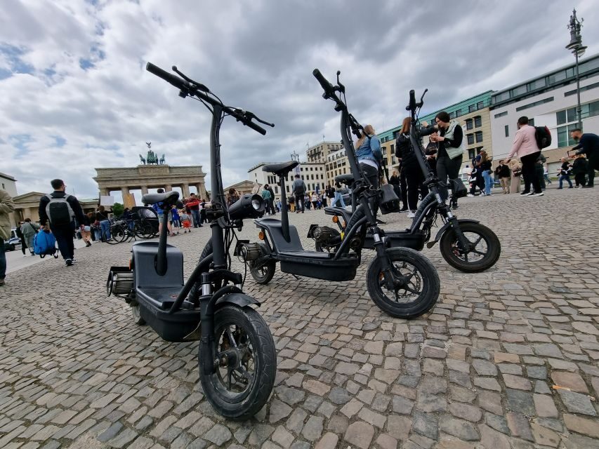 Berlin: 3-H VIP Private E-Scooter Highlights Tour - Meeting Up and Getting Rolling at Claire-Waldhoff-Straße