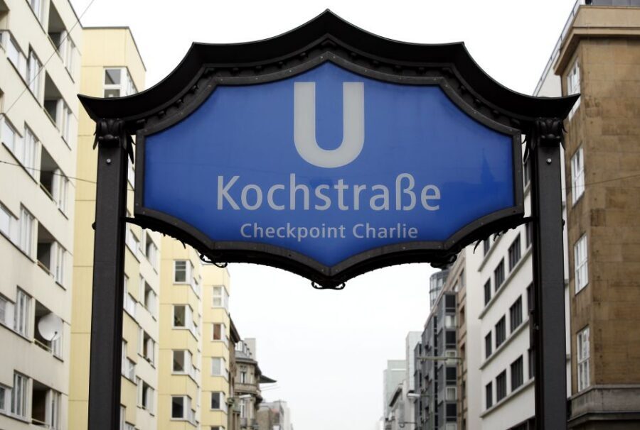 Berlin: 3-H VIP Private E-Scooter Highlights Tour - Local Food and Bar Tips You’ll Use the Same Week