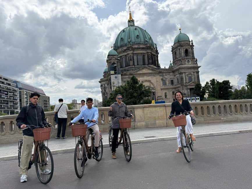 Berlin: 3-hour bike tour - A journey through time in the capital - Tiergarten break and the Victory Column’s golden view
