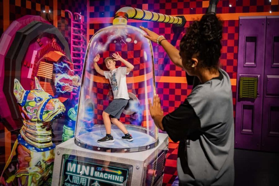 Berlin: 3D TrickArt Museum - Tickets - Snacks, Drinks, and the No-Food Rule