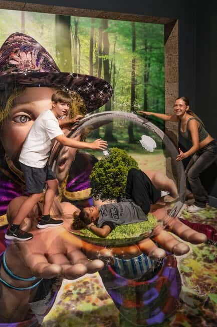Berlin: 3D TrickArt Museum - Tickets - Crowd Level and Photo Space: A Real Advantage