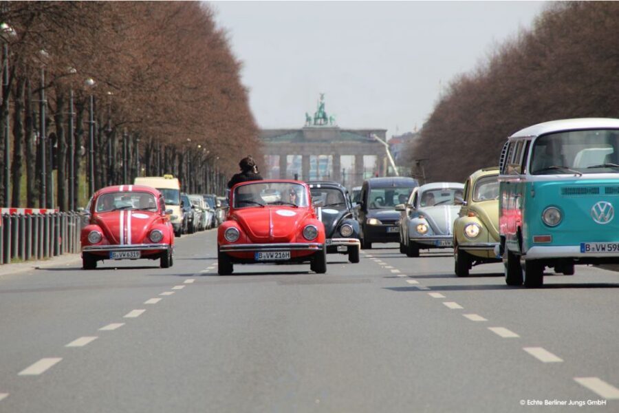 Berlin: 4-Hour Discovery Tour in VW Beetle - Using the road map to build your own Berlin route
