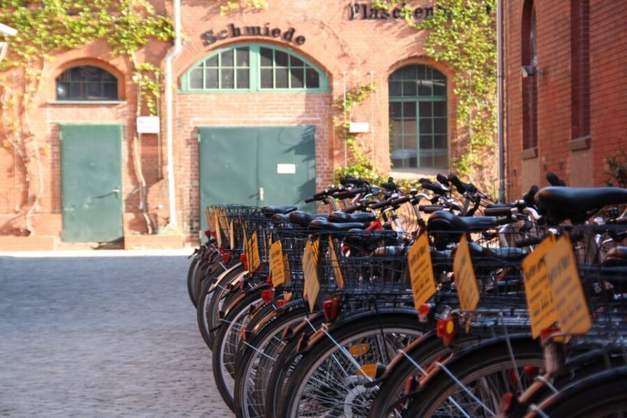 Berlin: 48-Hour or 72-Hour Bike Rental - Where the service shows up: help on pickup, and help when you need it