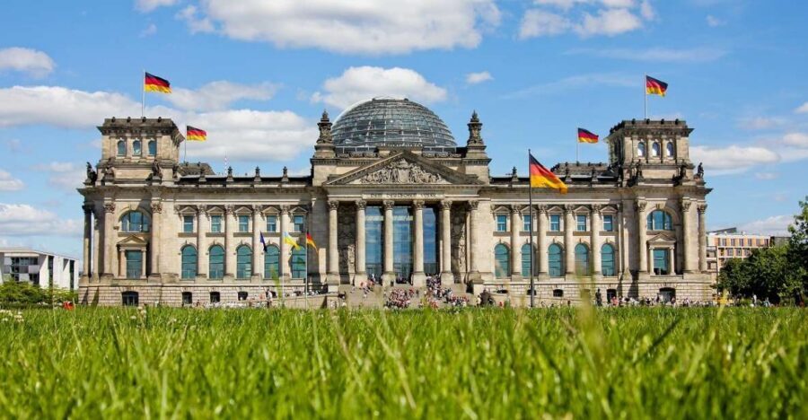 Berlin and Hamburg: Shore Excursion Tour Package - Meeting Your Guide at the Terminal: Look for the Vexperio Sign
