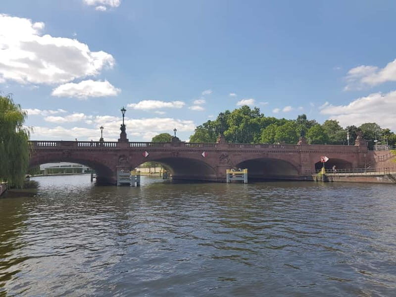 Berlin Beers & Battlefields Tour: War History & German Beer - Reichstag scars, Nazi victims memorial, and Brandenburg Gate photos you’ll actually understand