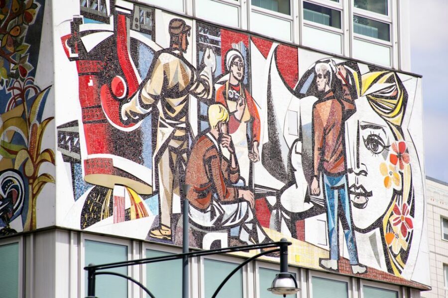 Berlin: Berlin Wall and the Cold War Walking Tour - Key takeaways before you go