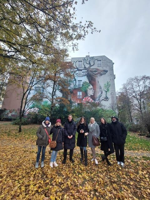 Berlin: Berlin Wall & East Side Gallery Walking Tour - Oberbaumbrücke and the walkable “story hinge”