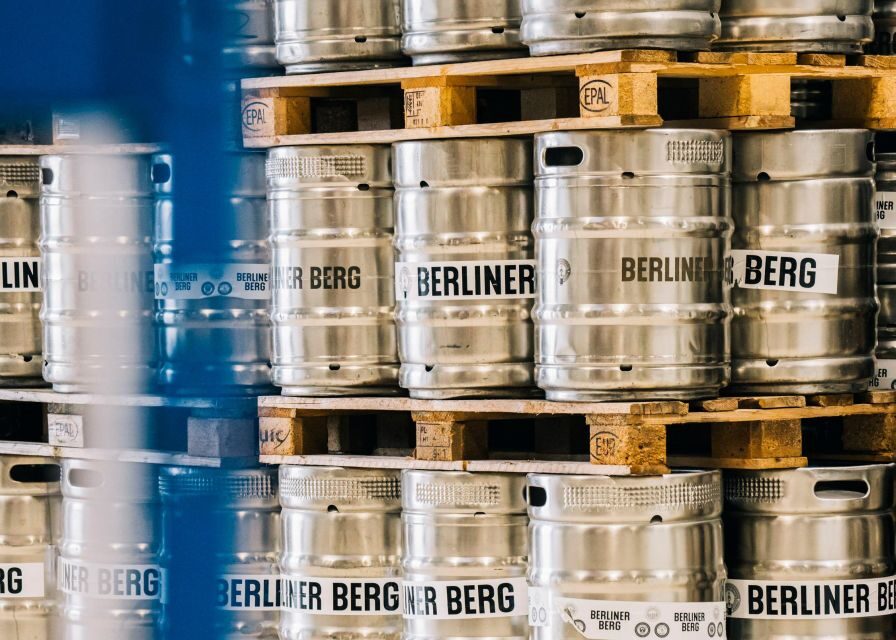 Berlin: Berliner Berg Brewery Tour with Beer Tasting - The five-beer tasting: from hoppy Pils to Berlin Weisse