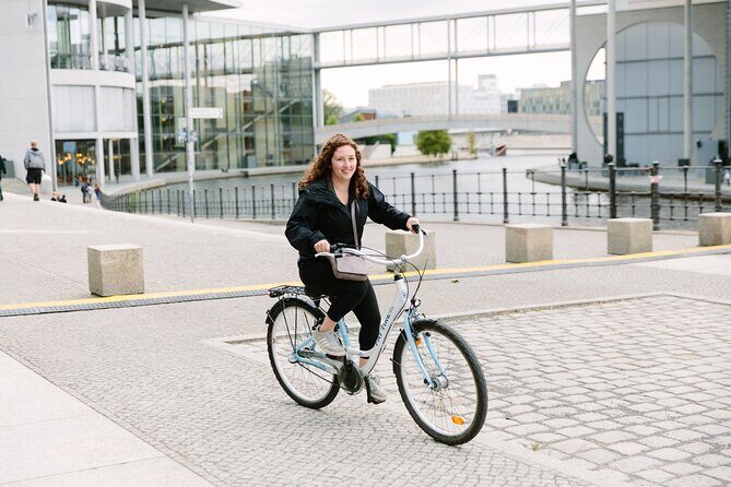 Berlin Bike and Electric Bike Rentals - Picking Up the Bike at Unlimited Biking in Mitte
