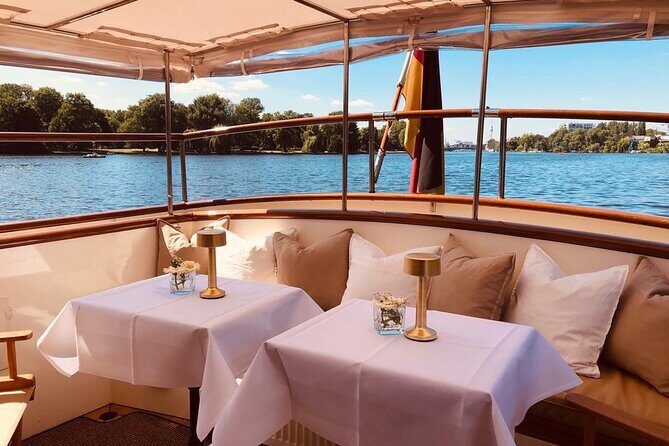 Berlin Boot Sightseeing Tour on Electric Private Yacht - Electric vintage yacht: a different kind of Berlin sightseeing