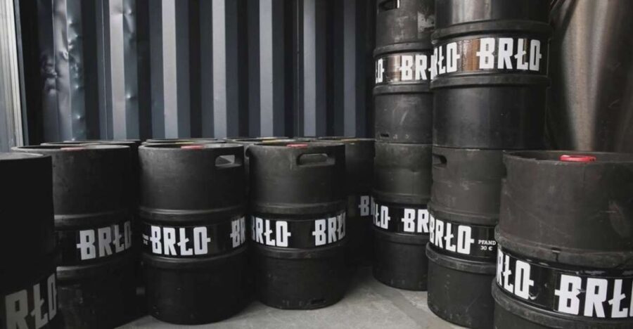 Berlin: BRLO BRWHOUSE Tour and Craft Beer Tasting - Beer history and brewing explained by your guide