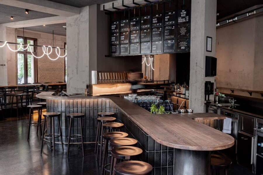 Berlin: BRLO Charlottenburg Tasting Session - Price and Value: About $20 for 5 Beers plus Snacks