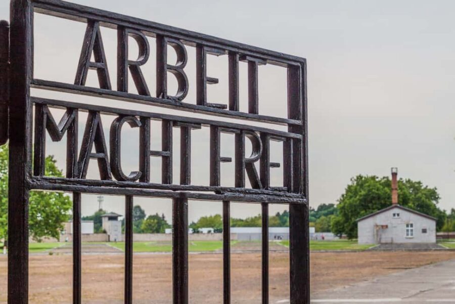 Berlin: Bus Tour to Sachsenhausen Concentration Camp & East Side Gallery - What you’ll actually see at Sachsenhausen (and what it means)