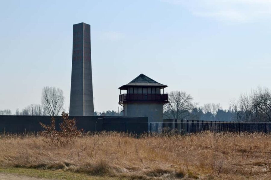 Berlin: Bus Tour to Sachsenhausen Concentration Camp & East Side Gallery - Who this tour suits best (and who should think twice)