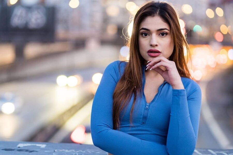 Berlin by Night: Private Photoshoot at Illuminated Cityscape - The metro transfer: 15 minutes that keep the session smooth